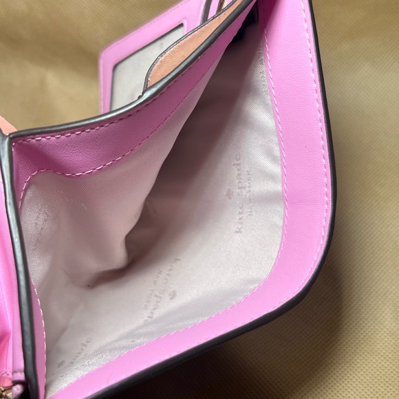 Kate Spade Flower Medium Bifold Wallet - Picture 5 of 8
